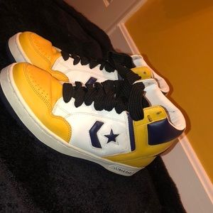 Converse magic Johnson’s